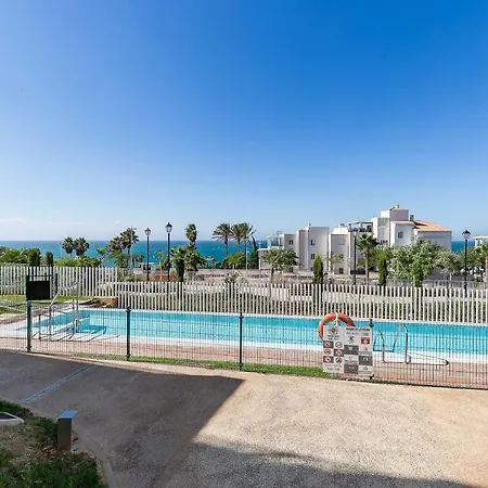 71-beachfront, Brand New Luxury Penthouse Апартаменти *