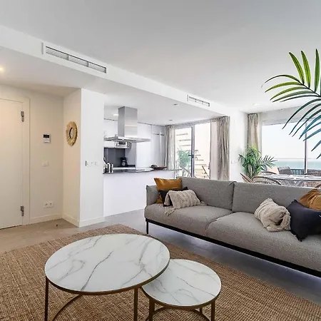 71-beachfront, Brand New Luxury Penthouse Апартаменти